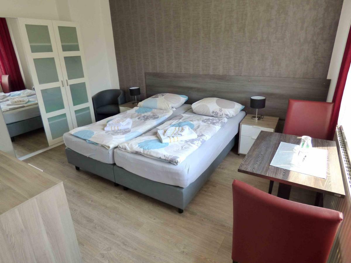 Komfort Ferienwohnungen Zwenkauer See Extérieur photo
